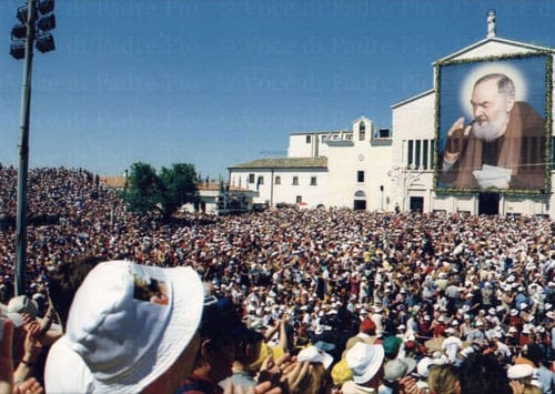 Year of Commemoration of the 20th Anniversary of the Canonisation of St. Pio