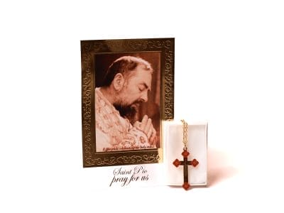 Two-Tone Elegant Red & Black Christian Crucifix Pendant & Chain – in presentation Box