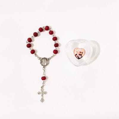 Blessed Linen Cloth, Heart Shaped Boxed Scented Single Decade Rosary & Padre Pio Portrait – Gift Pack - Image 2